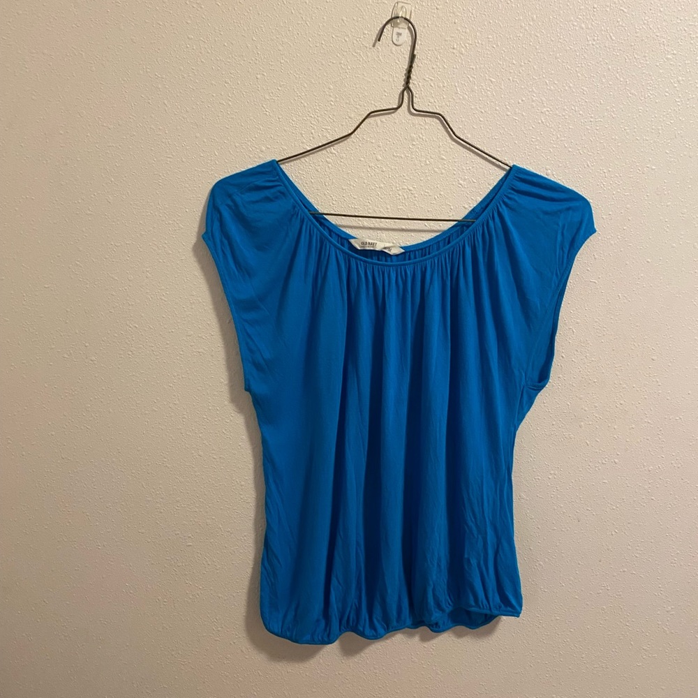 Womens blue scoop neck